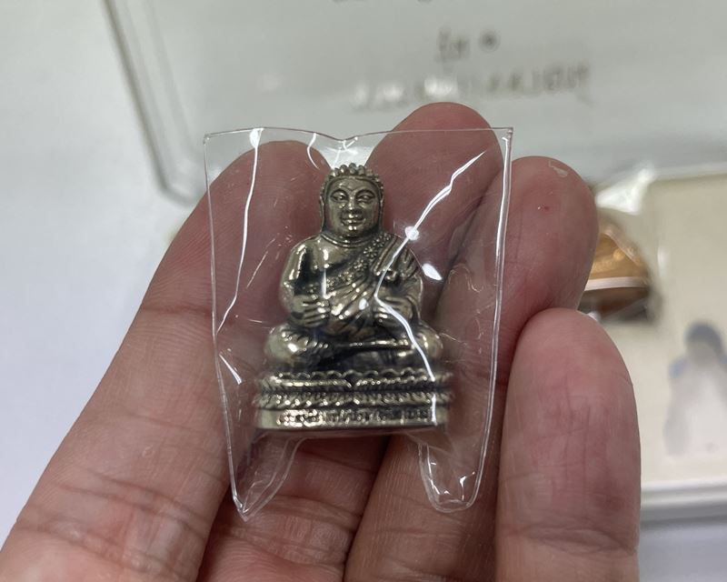 ราคาจอง...พระสังกัจจายน์ "รวยแน่นแน่น" พระมหาสุรศักดิ์ วัดประดู่ฯ สมุทรสงคราม ชุดกรรมการ 5 องค์