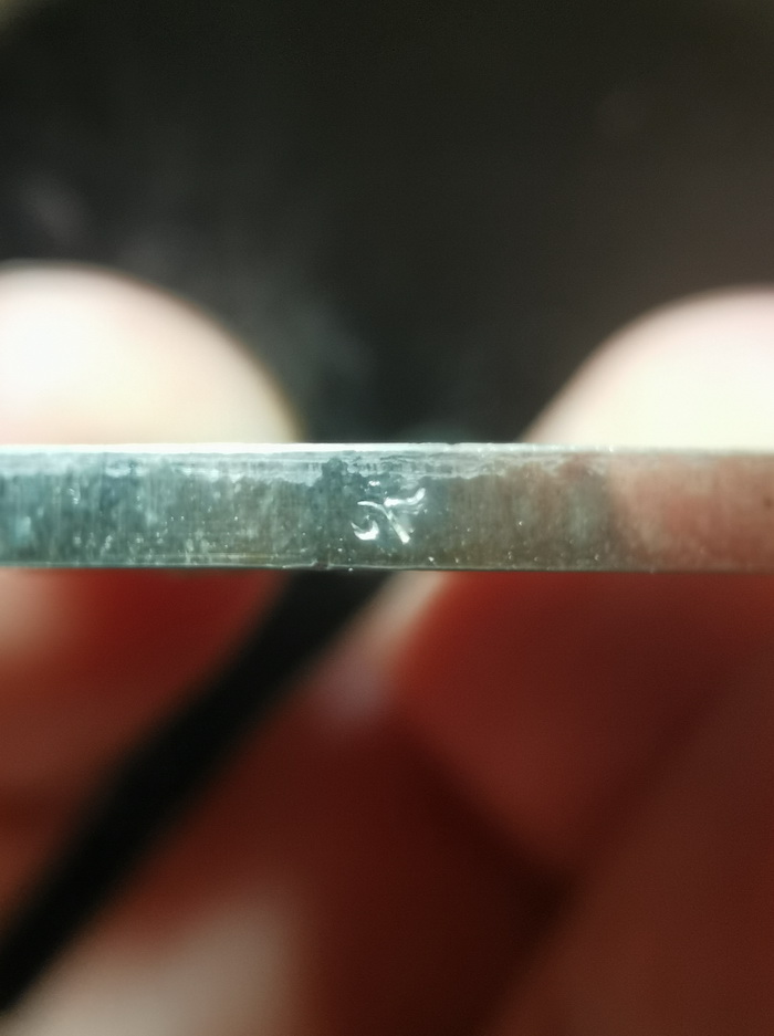 เหรียญกรมหลวงชุมพร วัดปริวาส กรุงเทพ ปี 2536 เนื้อเงิน พร้อมกล่องเดิม ตอกโค๊ต ๙