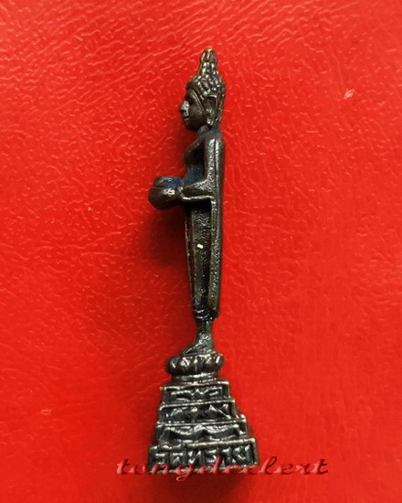 รูปหล่อหลวงพ่อวัดบ้านแหลม หลวงปู่หลิว ปี 2539 ขนาดห้อยคอ พิมพ์เล็ก หายาก สวยมากค่ะ