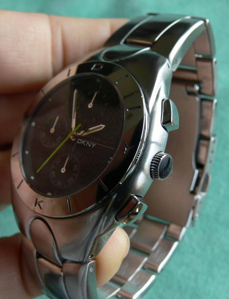 นาฬิกา DKNY  CHRONOGRAPH ของแท้ เข็มสปอร์ตเขียว หน้าปัดดำ