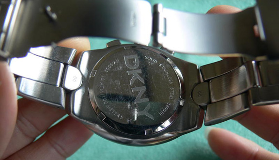 นาฬิกา DKNY  CHRONOGRAPH ของแท้ เข็มสปอร์ตเขียว หน้าปัดดำ