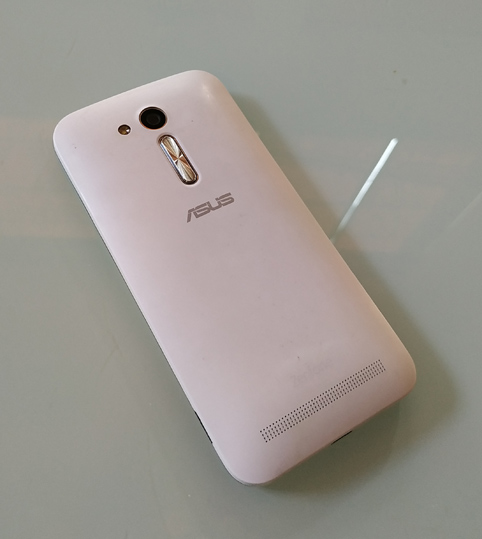 มือถือ ASUS Zenfone GO สีขาว สวยๆครับ