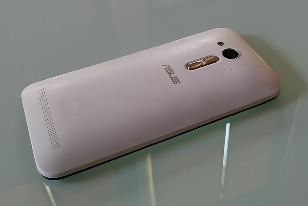 มือถือ ASUS Zenfone GO สีขาว สวยๆครับ
