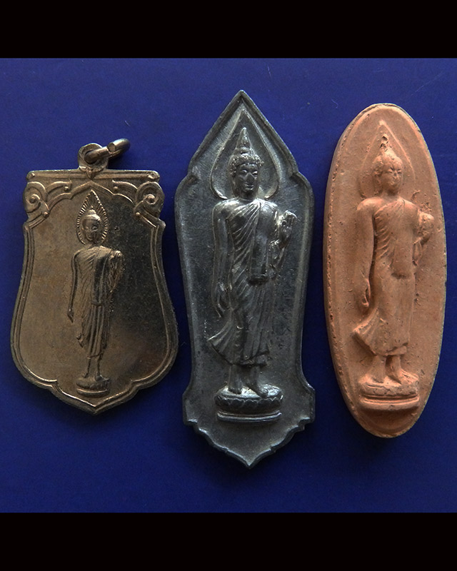 3.กล่องชุดพระ 25 พุทธศตวรรษ 3 องค์ ดิน-ชิน-เหรียญ พ.ศ. 2500