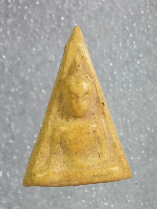 พระนางพญาเนื้อผง ไม่ทราบที่ เคาะเดียวครับ