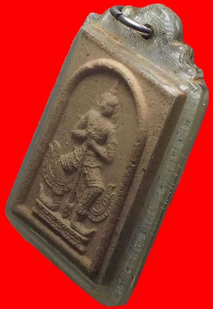 พระผงท้าวเวชสุวรรณ เนื้อผงพรายกุมาร หลังตะกรุดทองแดง หลวงพ่อสาคร วัดหนองกรับ ปี 48 สวยๆ