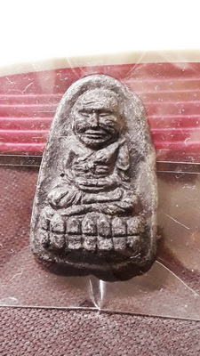 หลวงปู่ทวดเนื้อว่าน "รุ่นวิเศษ 60" หลังฝังข้าวสารหิน สภาพสวยเดิมเก่าเก็บครับ