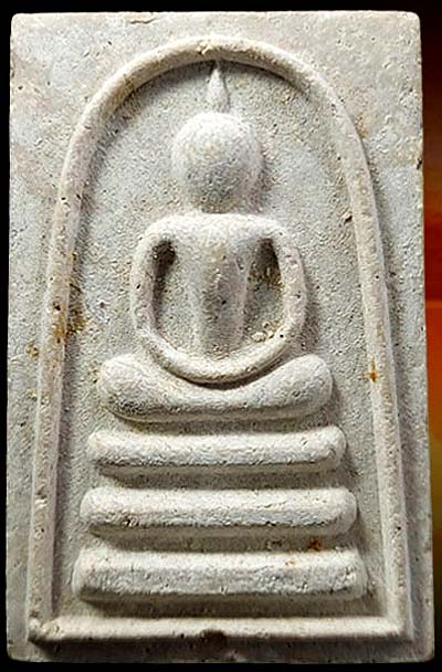 *สมเด็จพิมพ์ไกเซอร์ หลังยันต์มหาอุตม์ หลวงพ่อแพ วัดพิกุลทอง จ.สิงห์บุรี ปี๒๕๑๖ เนื้อผงเกสร*