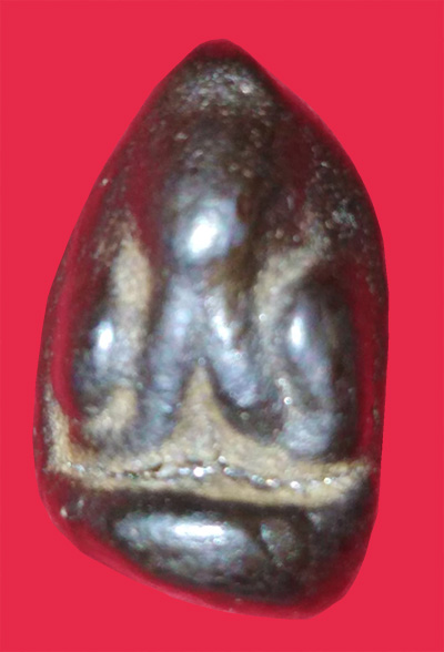 พระปิดตา เนื้อผงใบลานคลุกรัก อุปัชฌาย์เชย แห่งวัดโพธิ์ทองล่าง (อาจารย์หลวงปู่ศุข)