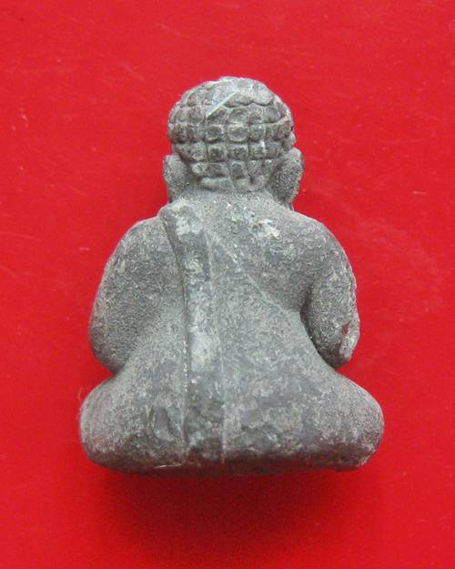 ปิดตามหาลาภเศรษฐี หลวงพ่อเณรวัดทุ่งเศรษฐี เนื้อตะกั่ว ปีน่าจะประมาณ 2530 กว่า .