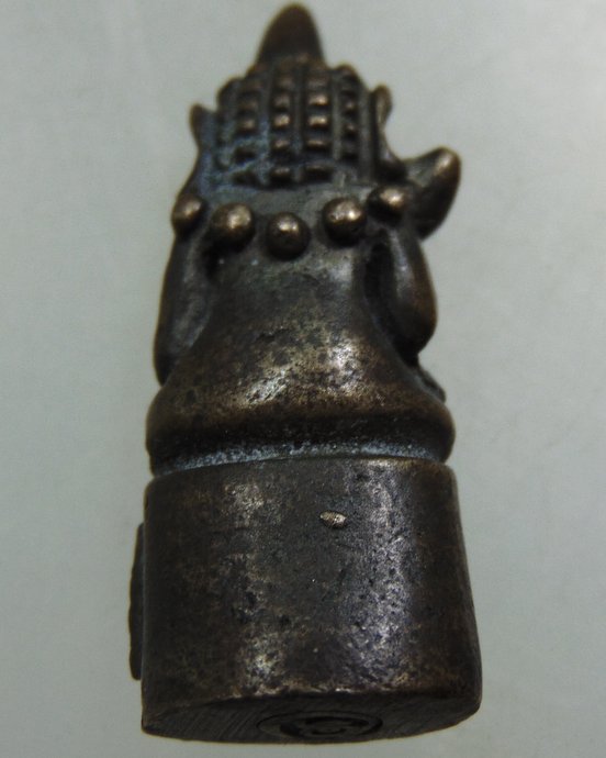 รูปหล่อพระบัวเข็ม