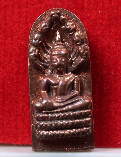 ปรกใบมะขามหล่อ ลพ.พระใส หนองคาย รุ่นแผ่บารมี (ฟ้าผ่าไม่ตาย) เนื้อนวะ สวย กล่องเดิม