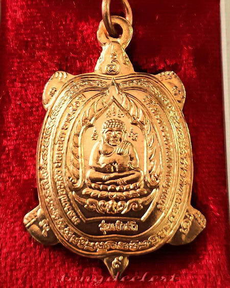 เหรียญพญาเต่าเรือน หลวงปู่หลิว รุ่นเจ้าสัว ปี 2538 เนื้อทองแดง บล็อค จ.ขีด สวยมากพร้อมกล่องเดิมค่ะ