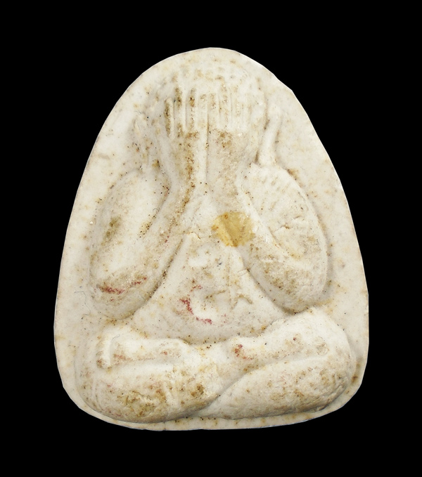 30บาท....พระปิดตาเนื้อผง หลังยันต์...413