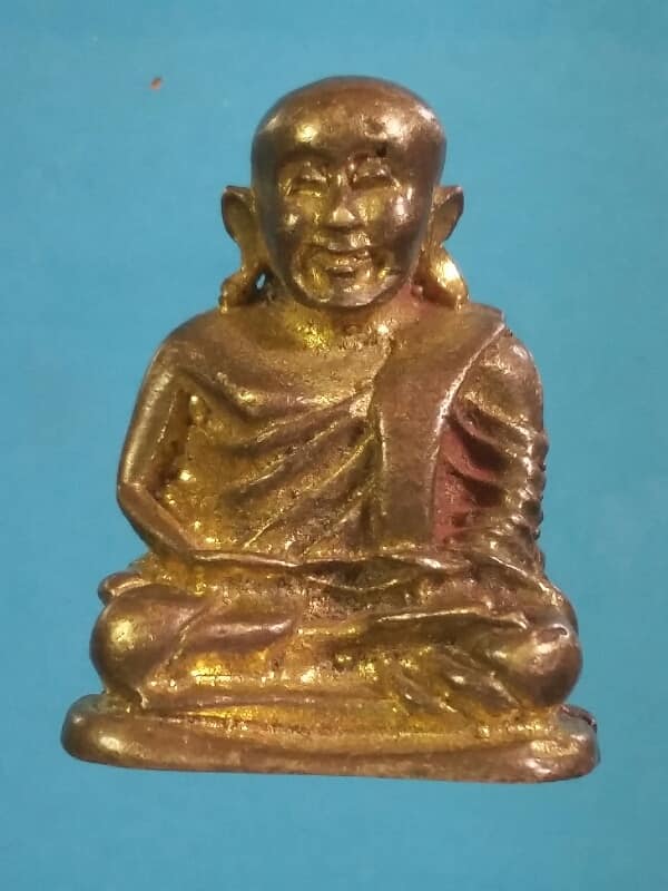 รูปหล่อหลวงพ่อเงิน ไม่ทราบปีที่สร้าง  2  เคาะเดียวครับ 