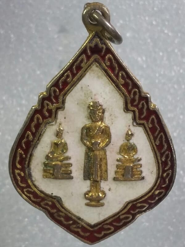 เหรียญพระครูอนุวัตรสาธุกิจ หลังพระพุทธ ปี๑๙ วัดบ้านนา ฉะเชิงเทรา กะไหล่ลงยา เคาะเดียวครับ