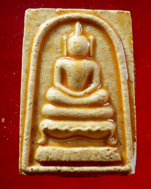 สมเด็จ เนื้อผง วัดเกาะลอย จ.ระยอง ปี 2514 หลวงปู่ทิม วัดละหารไร่ ปลุกเสก องค์ที่4