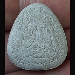 พระปิดตา เนื้อผง ไม่ทราบที่