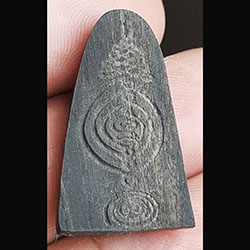 พระหลวงปู่ทวด เนื้อไม้ กล่องกำมะหยี่ ไม่ทราบที่