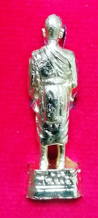 รูปหล่อยืนหลวงพ่อฤาษีลิงดำ