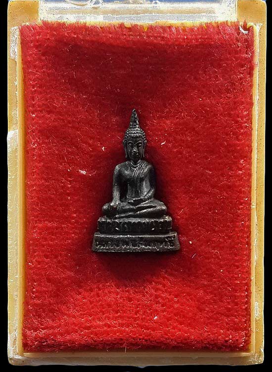 รูปหล่อหลวงพ่อสัมฤทธิ์ วัดไผ่เงิน กรุงเทพฯ ที่ระลึกงานผูกพัทธสีมา ปี33 