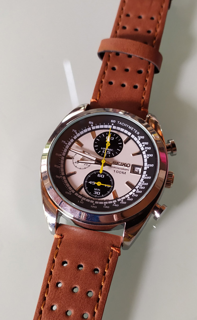 นาฬิกา SEIKO โครโนกราฟ ขาวดำ แพนด้า เข็มเหลือง สภาพสวยๆ / ขายถูก คนฝากมากำลังร้อนเงิน