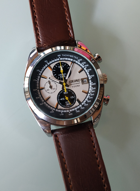 นาฬิกา SEIKO โครโนกราฟ หน้าขาวดำ เข็มเหลือง สภาพสวย