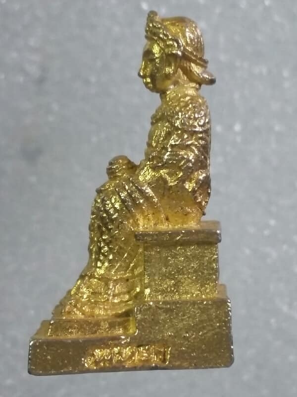 รุปหล่อเจ้าแม่ ลิ้มกอเหนี่ยว  กะไหล่ทอง เคาะเดียวครับ