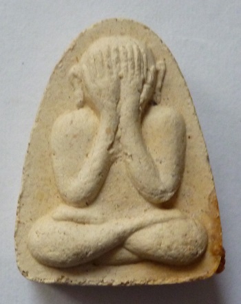 วัดใจเคาะเดียว 100 บาท พระปิดตาหลวงปู่เกลี้ยง วัดเนินสุทธาวาส จ.ชลบุรี