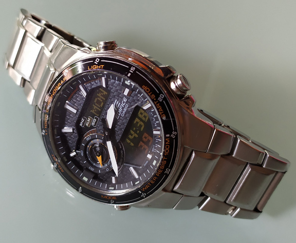 CASIO EDIFICE 2ระบบ CHRONOGRAPH หน้าดำเรือนสแตนเลส EFA-131 ถอยป้ายแดง 5,200 บาท