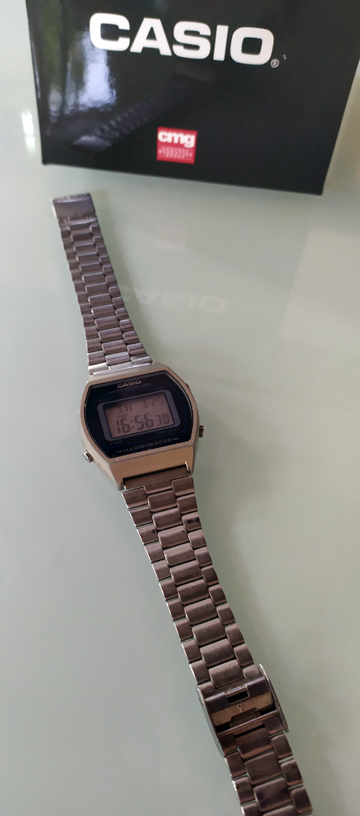 นาฬิกาดิจิตอล CASIO สายสแตนเลส ILLUMINATOR ของแท้ พร้อมกล่อง cmg ประหยัดไปเกือบสองพันนะ