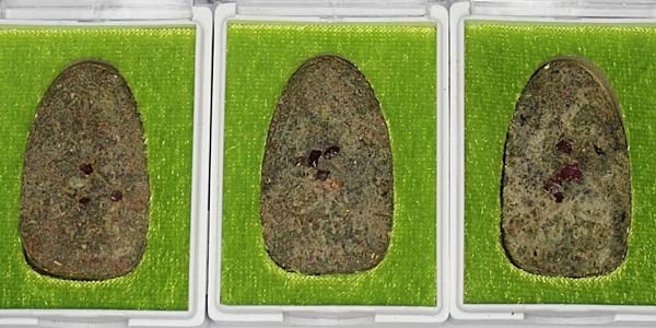 พระขุนแผนพรายกุมาร เนื้อผงพรายกุมาร-ผงว่านจินดามณี พิมพ์ไข่ฝ่าซีก รุ่น พรายสยาม ปี61 หลวงพ่อสิน วัดล