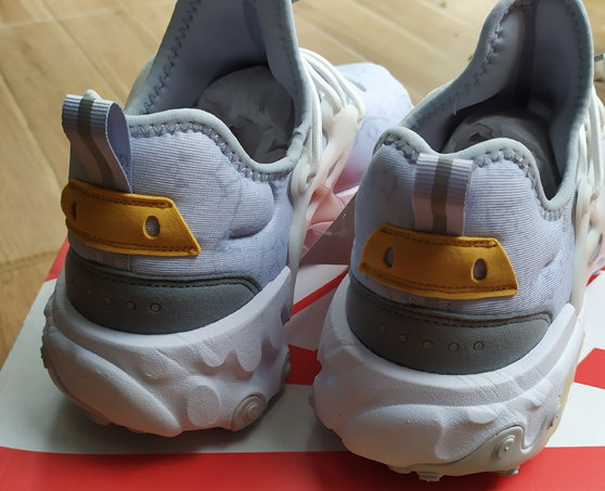 ของใหม่ ป้ายห้อย ในช็อป 5,000.- NIKE REACT PRESTO ของแท้ ดีไซน์สุดสวย พื้นนุ่ม
