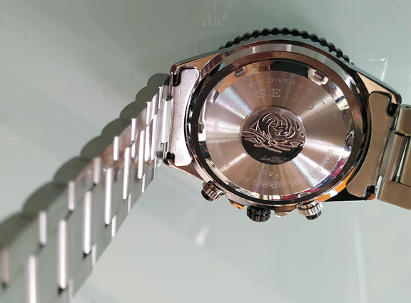 นาฬิกา SEIKO โครโนกราฟ หน้าปัดฟ้า ขอบน้ำเงิน-ดำ Man size
