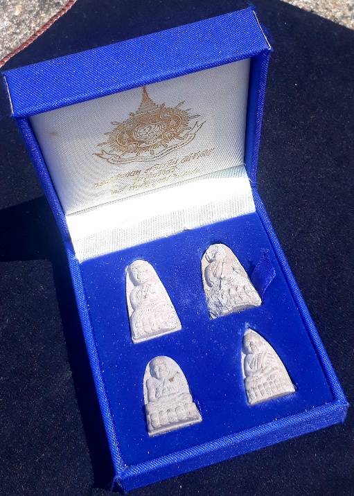 ชุดหลวงปู่ทวด ภปร. เนื้อว่าน รุ่น"รัตนรังศรี"-อาจารย์นองปลุกเสกปี41