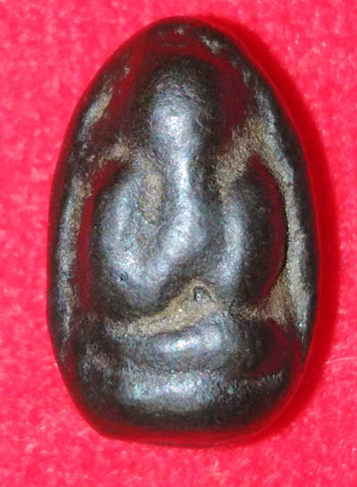 ปิดตา เนื้อผงใบลานคลุกรัก อุปัชฌาย์เชย แห่งวัดโพธิ์ทองล่าง (อาจารย์หลวงปู่ศุข)