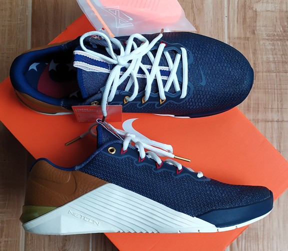 ของใหม่ ป้ายห้อย ในช็อป 5,200.- NIKE METCON5 ของแท้ ดีไซน์สุดสวย หรูหรามีระดับ