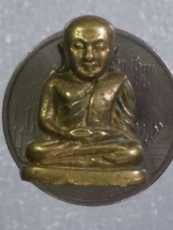 รูปหล่อหลวงพ่อเงิน ไม่ทราบปีที่สร้าง  เคาะเดียวครับ