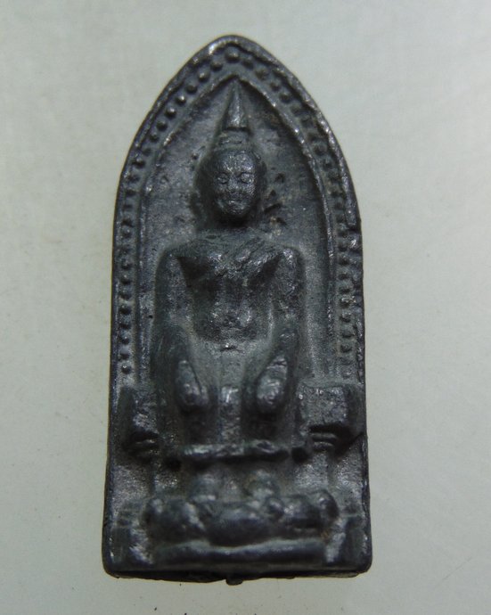 ๒๐ เหรียญหล่อหลวงพ่อโต วัดบางเดื่อ 