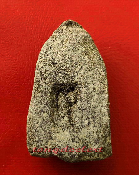 พระหลวงพ่อทวดนวล วัดตุยง จ.ปัตตานี รุ่นแรก ปี 2507 เนื้อว่าน สวยมากค่ะ