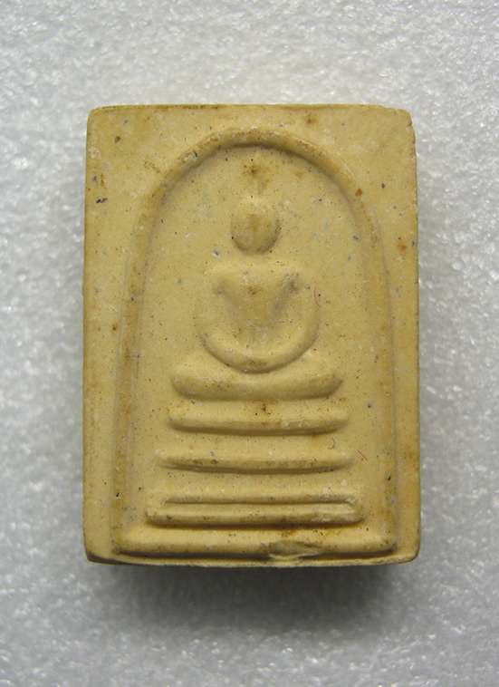 พระคะแนนหลังหลวงปู่ภู รุ่นบูรณะอุโบสถ วัดอินทรวิหาร ปี2535 a224