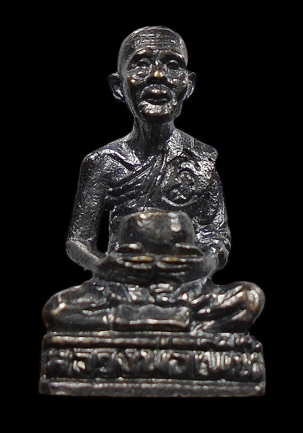 30บาท....รูปหล่ออุ้มบาตร กฐิน58 หลวงพ่อเพี้ยน วัดเกริ่นกฐิน จ.ลพบุรี...191