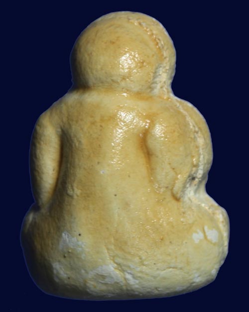 รุ่น 3 พระปิดตาแบบลอยองค์นั่งขัดสมาธิเพชร