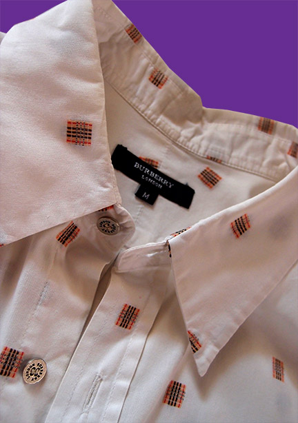 N เสื้อแขนสั้น BURBERRY ของแท้จากอังกฤษ ซื้อได้ตอนจัดโปรพอดี เหลือแค่ไม่ถึง 7,000 บาทไทย สุดคุ้ม