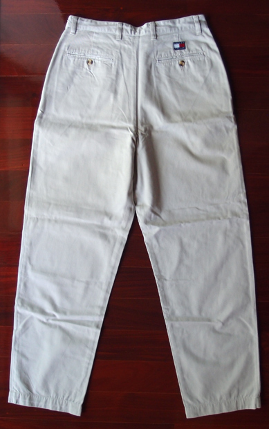 กางเกง TOMMY HILFIGER แบรนด์ดังอเมริกา ที่ดังไปทั่วโลก สีน้ำตาลอ่อน ทรงสวย เอว31-32นิ้ว