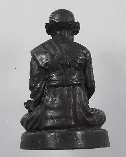 " รูปหล่อรูปเหมือน สมเด็จพุฒาจารย์(โต) วัดระฆังโฆสิตาราม ปี 2515 เนื้อนวะ ตอกโค๊ต สวยๆครับ "