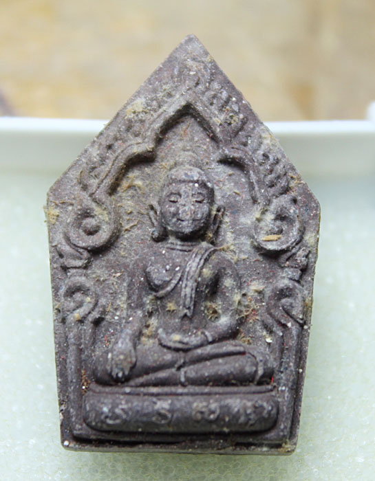 พระขุนแผน หลวงพ่อคูณ ปี43 เนื้อผง สภาพสวยๆ ราคาเคาะเดียว