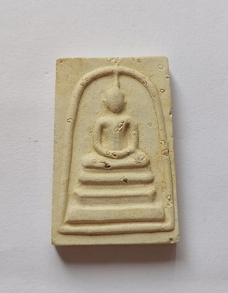 พระสมเด็จ 141 ปี มหามงคล พิมพ์ใหญ่ โรยผงสมเด็จเก่า พร้อมกล่องสวยๆ ปี 2556