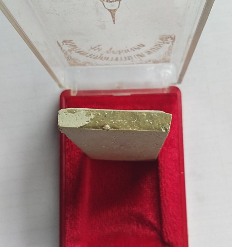 พระสมเด็จ บางขุนพรหม ปี43 พิมพ์ใหญ่ โรยผงเก่าสมเด็จ สภาพตามรูปครับ 