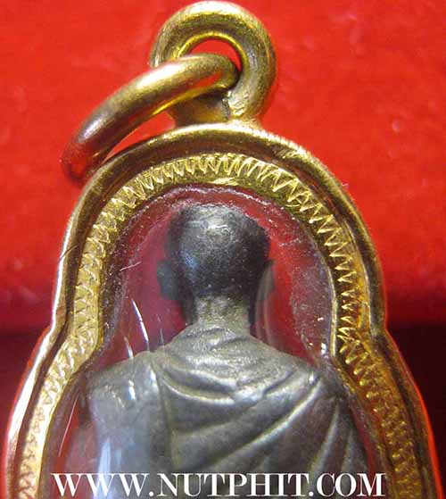 รูปหล่อสมเด็จโต ปี ๓๓ +โค๊ต+เลี่ยมทองคำ+บัตรรับรองพระแท้*221